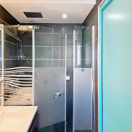 Stylish 1-bedroom With Sea View On La Croisette
