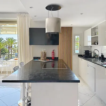Stylish 1-bedroom With Sea View On La Croisette Lejlighed