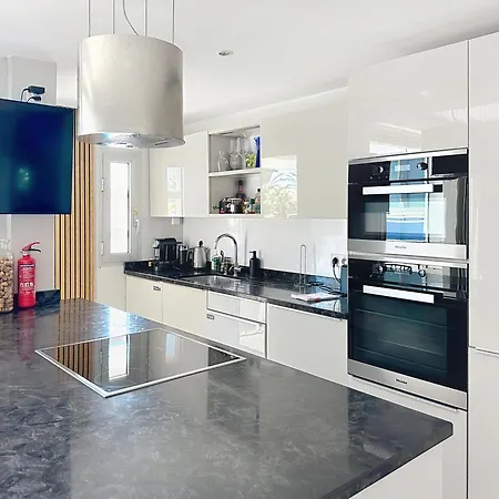Stylish 1-bedroom With Sea View On La Croisette Lejlighed *