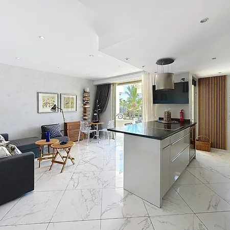 Lejlighed Stylish 1-bedroom With Sea View On La Croisette *
