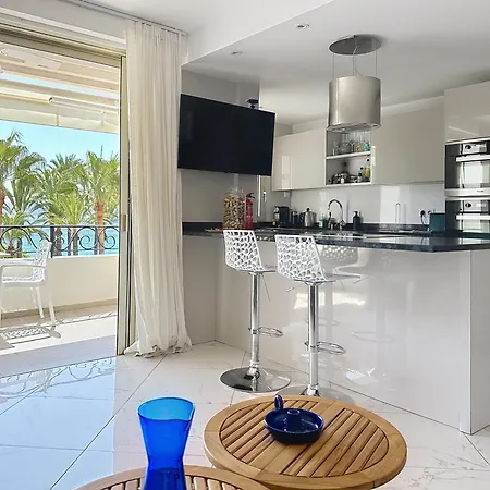 Lejlighed Stylish 1-bedroom With Sea View On La Croisette Cannes